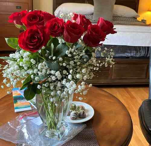 Roses & Chocolate Covered Strawberries